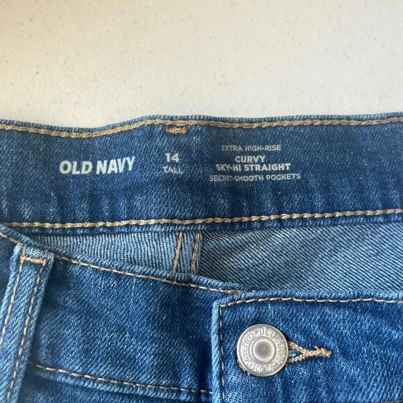 Old Navy Med Wash Distressed Extra High Rise Curvy Sky-Hi Straight Jean 14 Tall - Picture 3 of 11
